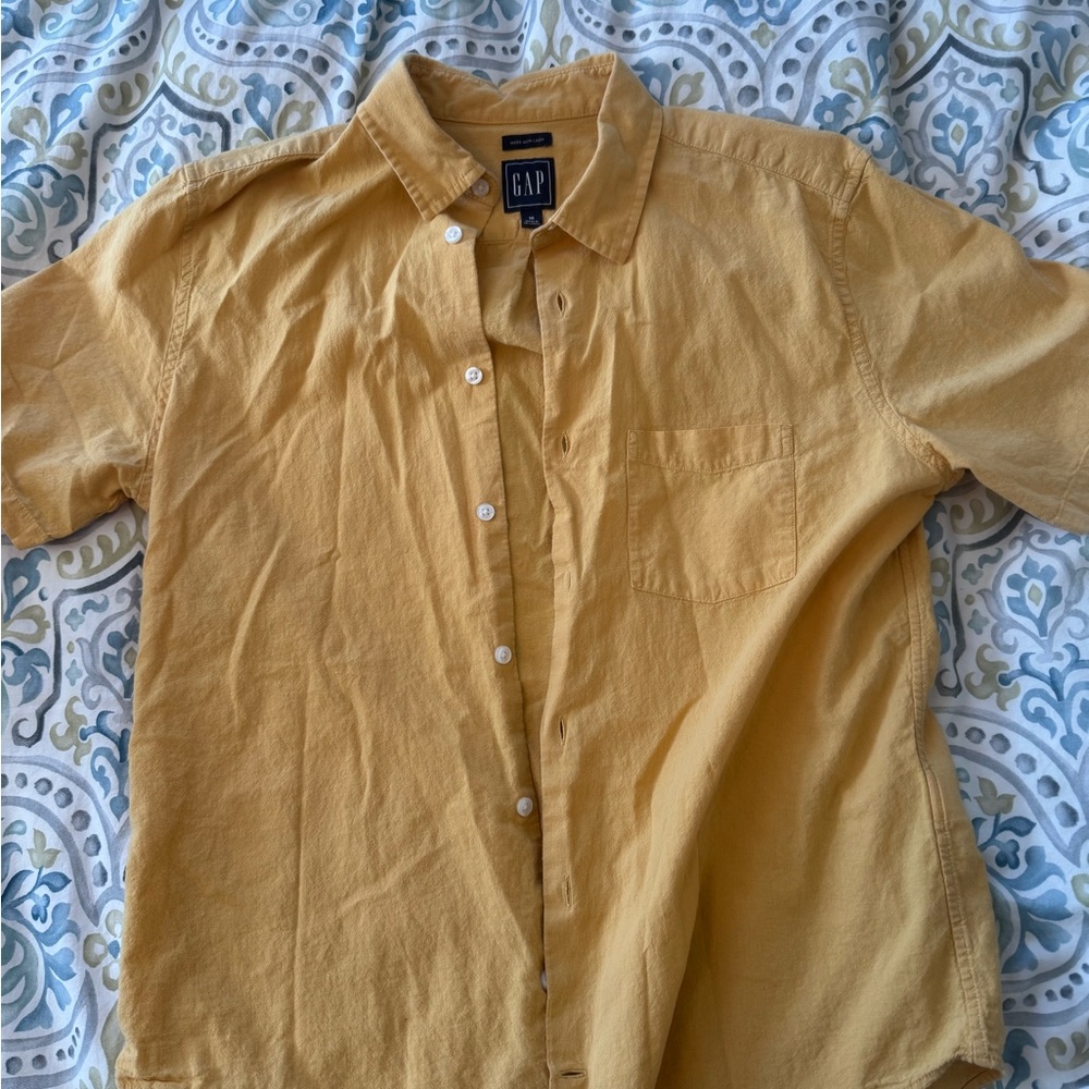 GAP Men's Mustard Casual Button Down Shirt